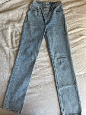 Abercrombie 90’s Straight Ultra High Rise Cross Over Button Jeans 24